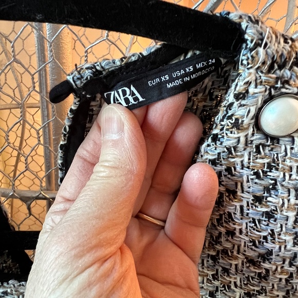 Zara Tweed Top with Pearl Buttons and Puff Sleeves - Picture 3 of 5